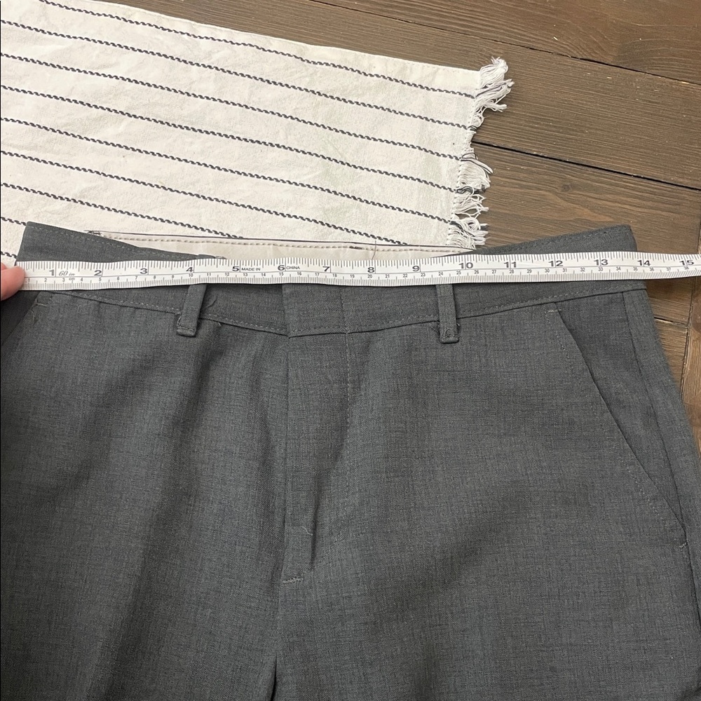Gray Polyester Garment - Picture 5 of 5